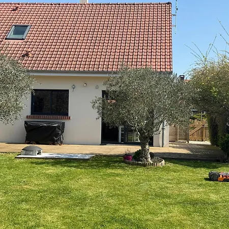 Les Oliviers Holiday home